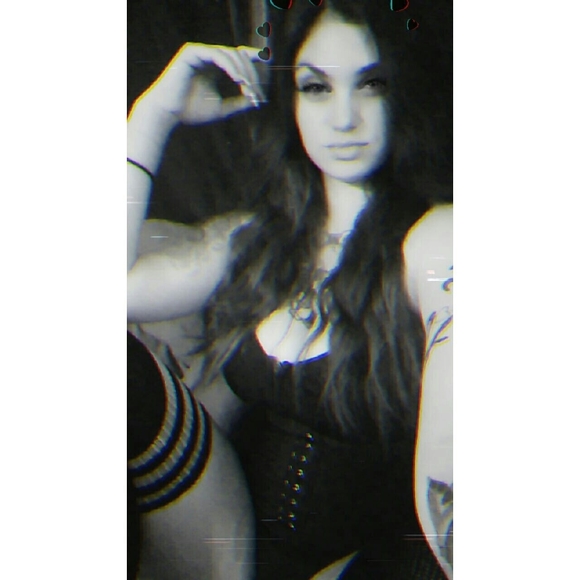 Meet your Posher, Kaitlyn - Picture 1 of 1